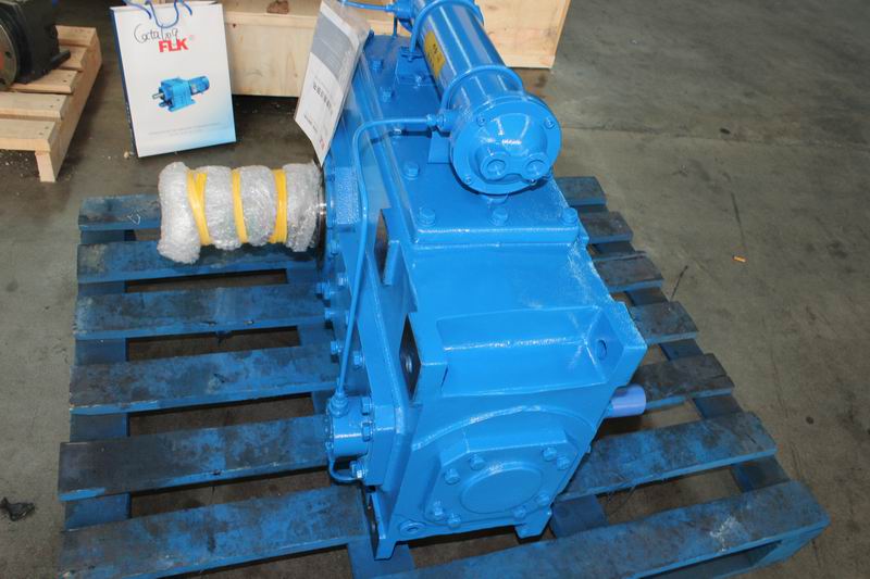 Industrial Helical Gearboxes with oil cooler